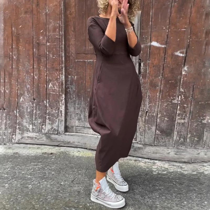 Elizabeth - Timeless Dress with Practical Sophistication