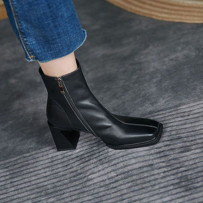 ELEGANT BLOCK-HEEL ANKLE BOOTS