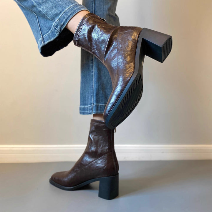 SQUARE-TOE BLOCK HEEL BOOTS