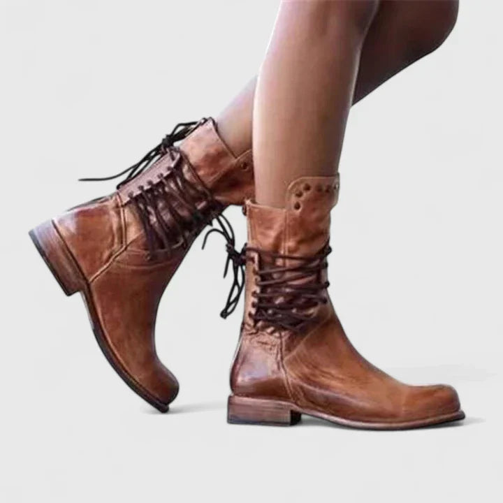 EVELINDRA – ELEGANT BOOTS WITH TIMELESS STYLE