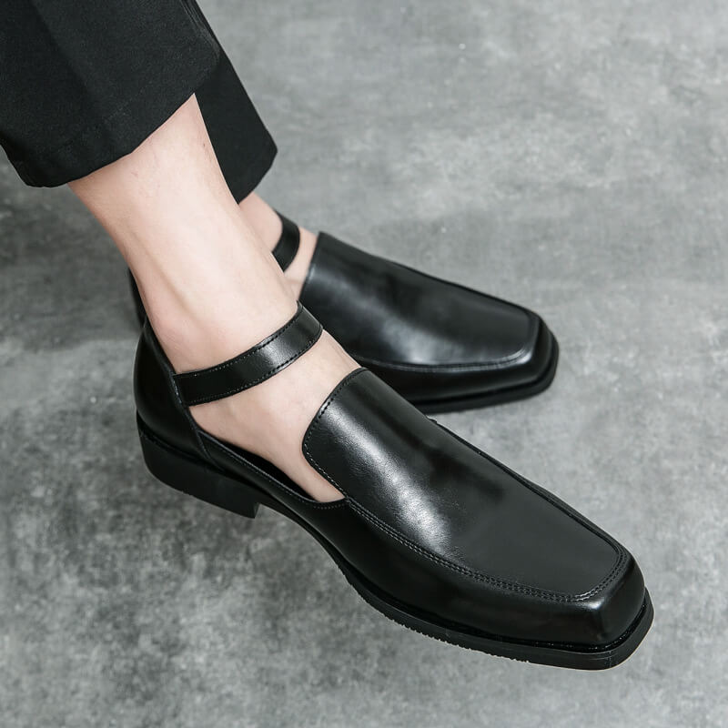 Oliver - Black Sandals