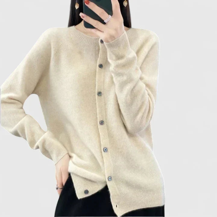Sarah - Comfortable Cardigan