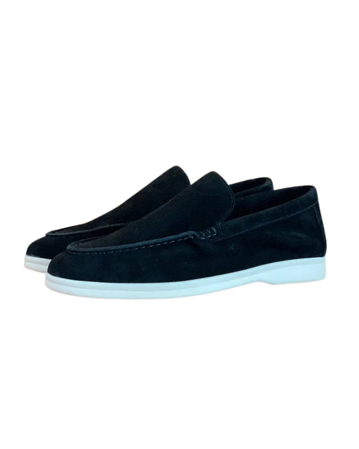 KIRA – ELEGANT SUEDE LOAFERS