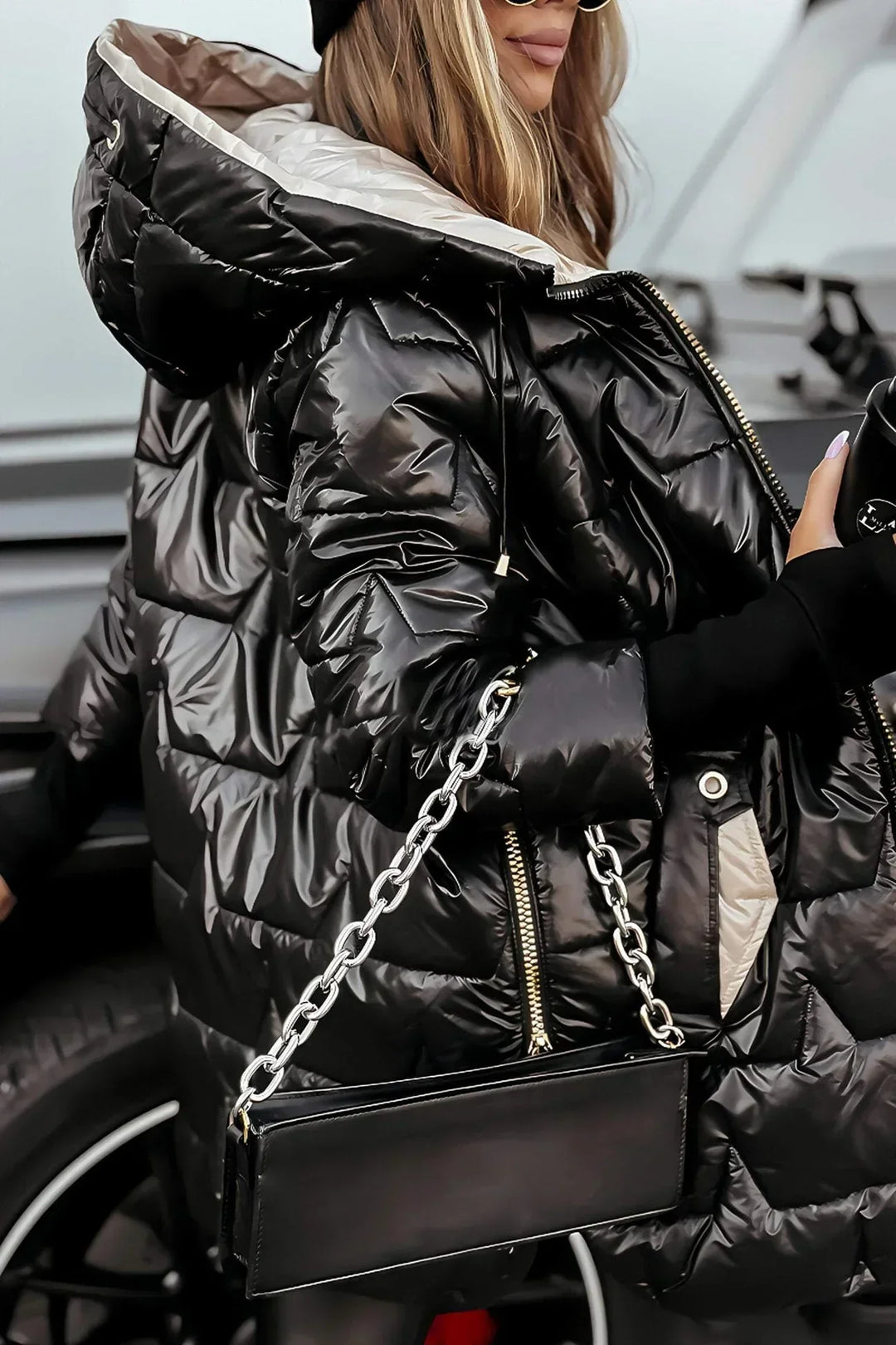 Savrani - Elegant winter coat with hood and padding
