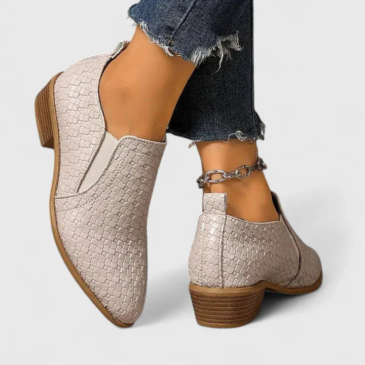 VIOLEANRA – ORTHOPEDIC SHOES