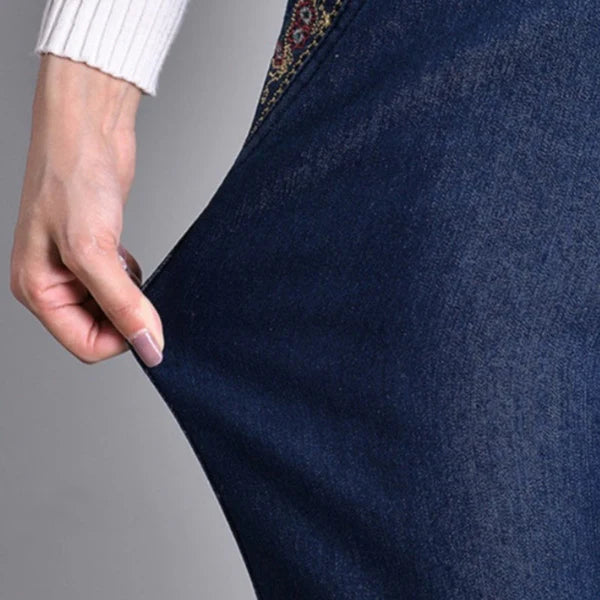 CALENARIAE – WOMEN’S JEANS WITH SIDE POCKETS AND ELASTIC WAIST